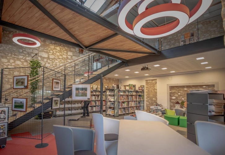 Transformation et réaménagement intérieur d’une bibliothèque