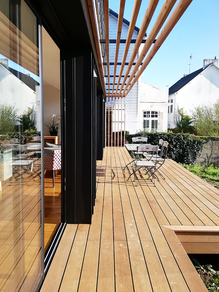 Conception d'une maison individuelle : maison-neuve-la-baule-C-terrasse02-1024