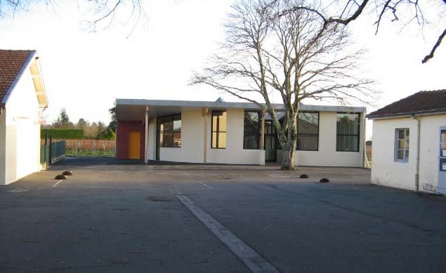 Bibliothque scolaire et salle informatique : cubnezais vue nord 1