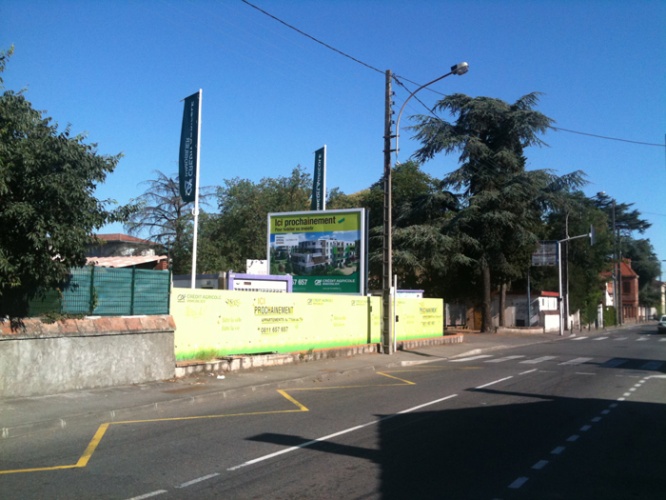 Construction de 70 logements sniors et 34 logements en accession libre (label BBC) - ILOT NATURA : photo cloture chantier2.JPG