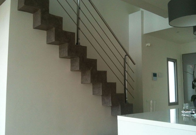 Maison DARGET : Escalier depuis cuisine