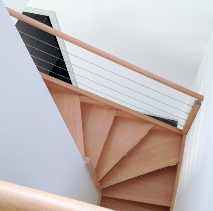 Construction d'une maison d'habitation : escalier vue d'en haut