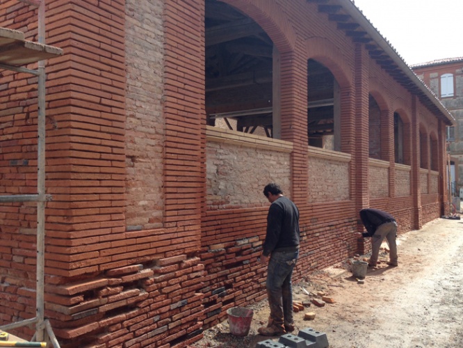 Reconversion de l'ancien prau scolaire en salle de runion  Fronton (31) : prau fronton 2.JPG