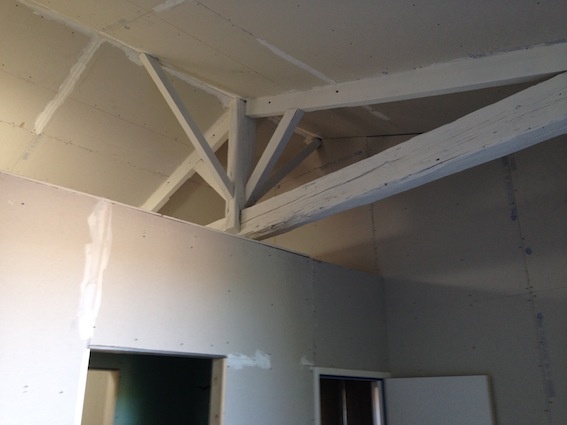 Rénovation échoppe F : Plafond rampant et charpente