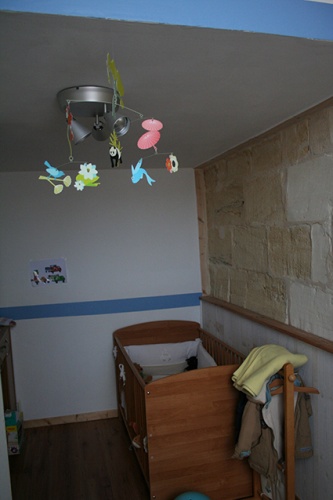 Restructuration et surlvation d'une choppe  Talence : Une petite chambre enfant